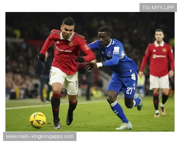 阿森纳迎战曼联，萨卡边路冲刺连造威胁，阿森纳双杀曼联